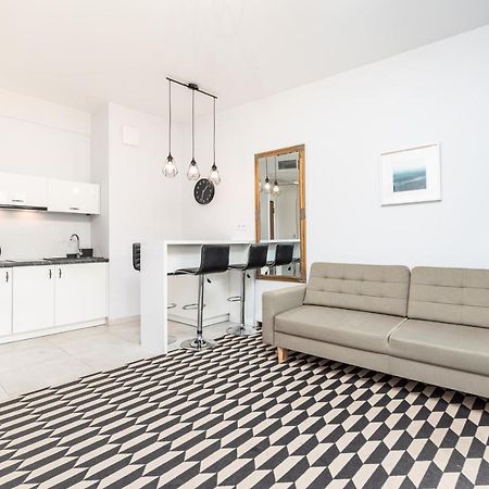 Prymasa Tysiaclecia 83A C - D By Homeprime Warsaw Luaran gambar