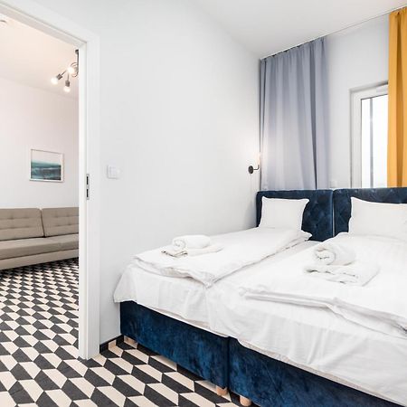 Prymasa Tysiaclecia 83A C - D By Homeprime Warsaw Luaran gambar