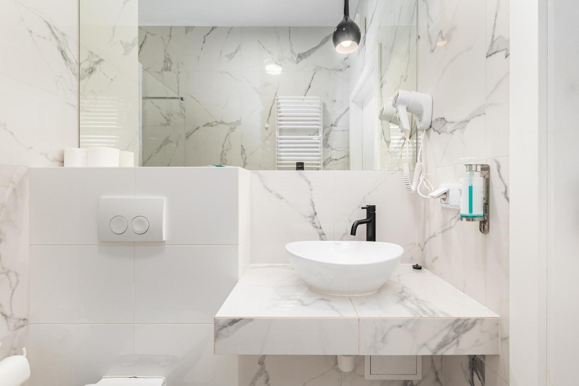 Prymasa Tysiaclecia 83A C - D By Homeprime Warsaw Luaran gambar